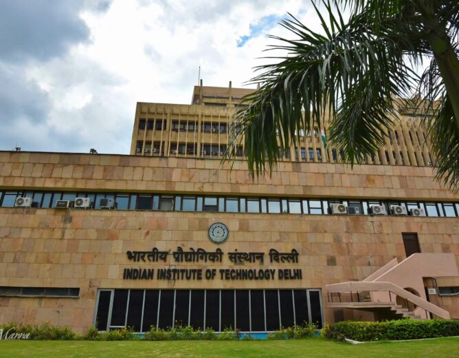 Top 10 Colleges in India offering M Tech in electric vehicle technology.