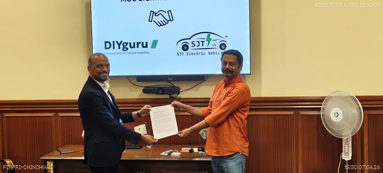SJT EV MoU signing